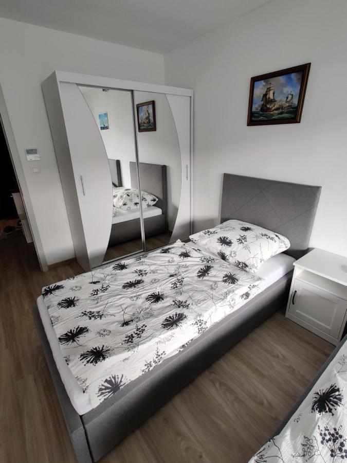 PIRÁT Apartman Apartment Siofok Bagian luar foto