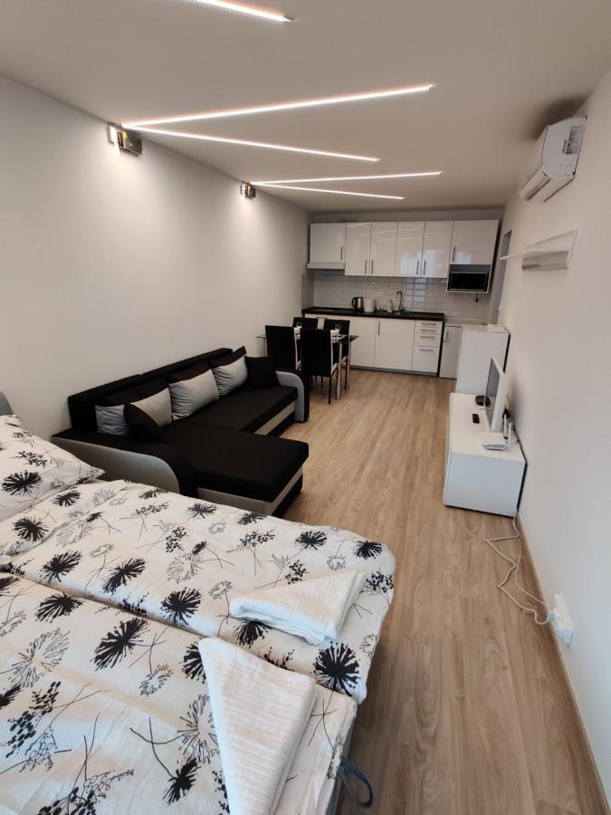 PIRÁT Apartman Apartment Siofok Bagian luar foto