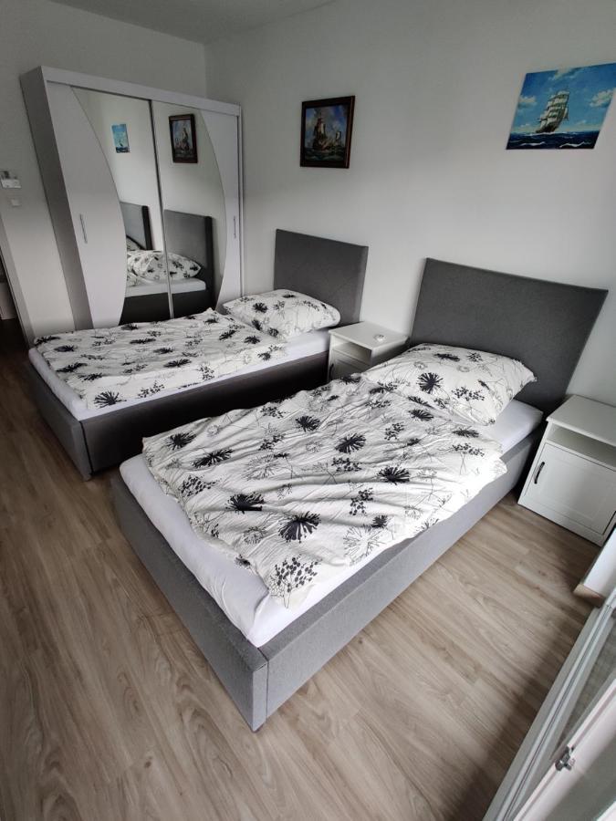 PIRÁT Apartman Apartment Siofok Bagian luar foto